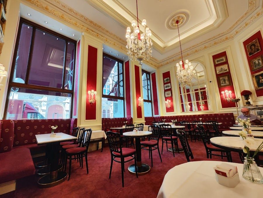 Cafe Sacher, Vienna