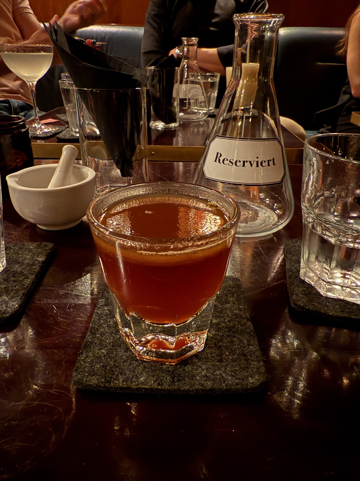 Dino's Apothecary Bar, Vienna