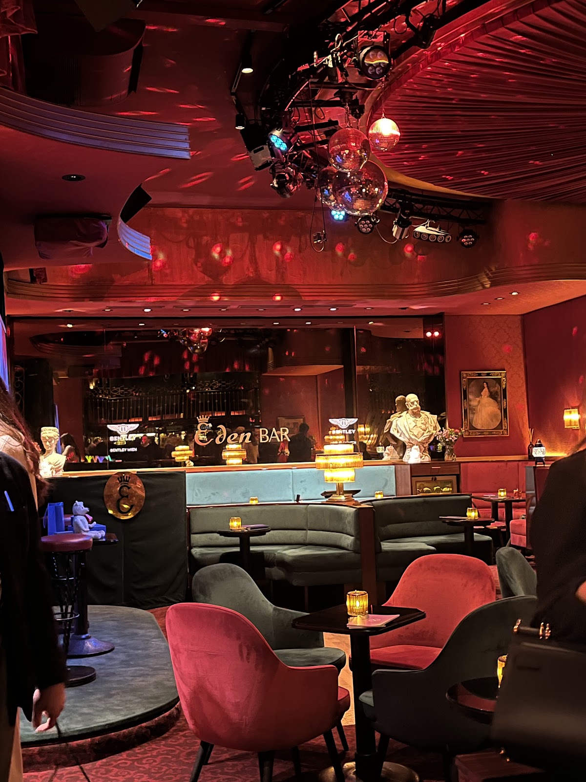 Eden Bar, Vienna
