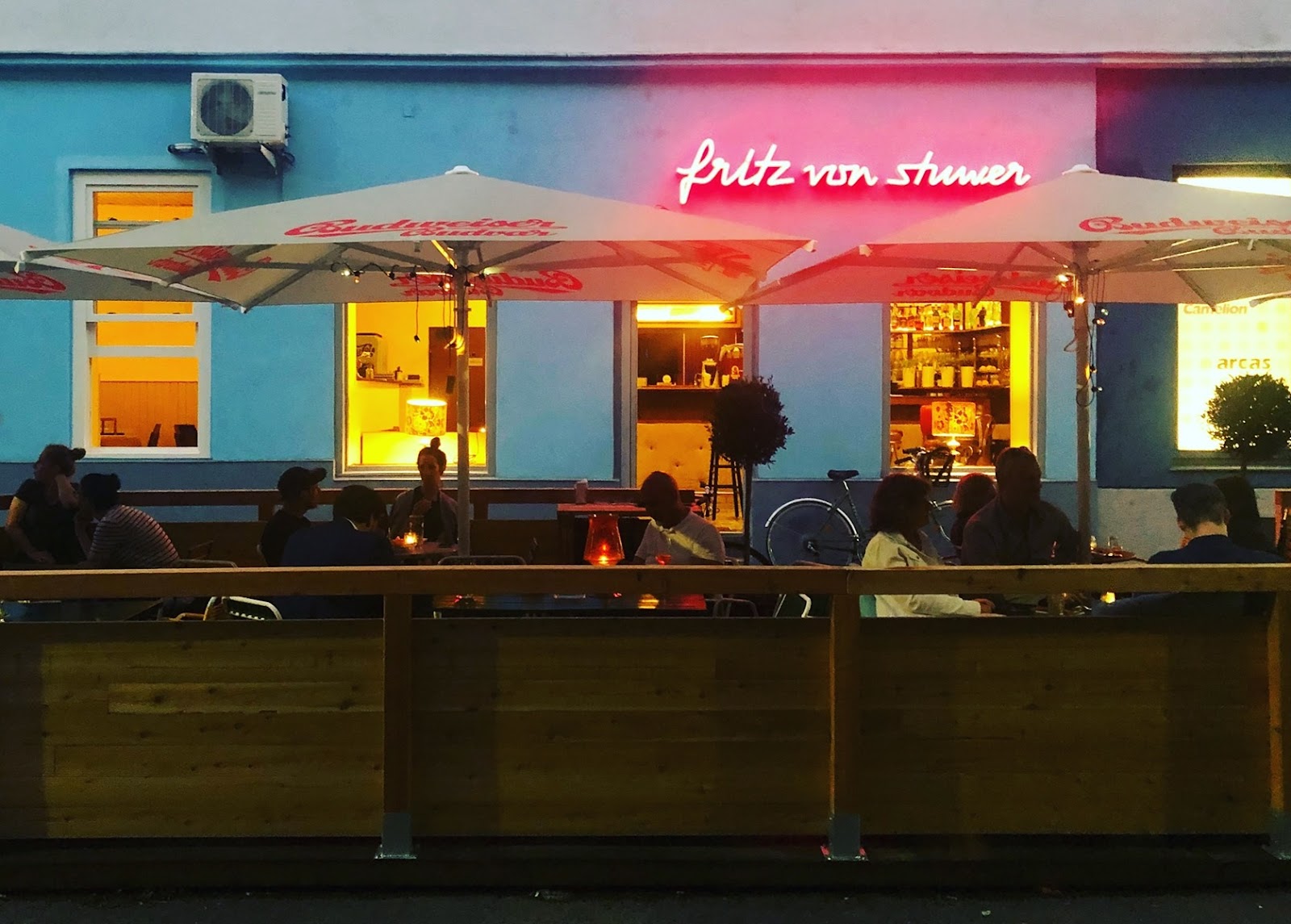 Fritz von Stuwer retro gin bar in the Stuwerviertel, Vienna