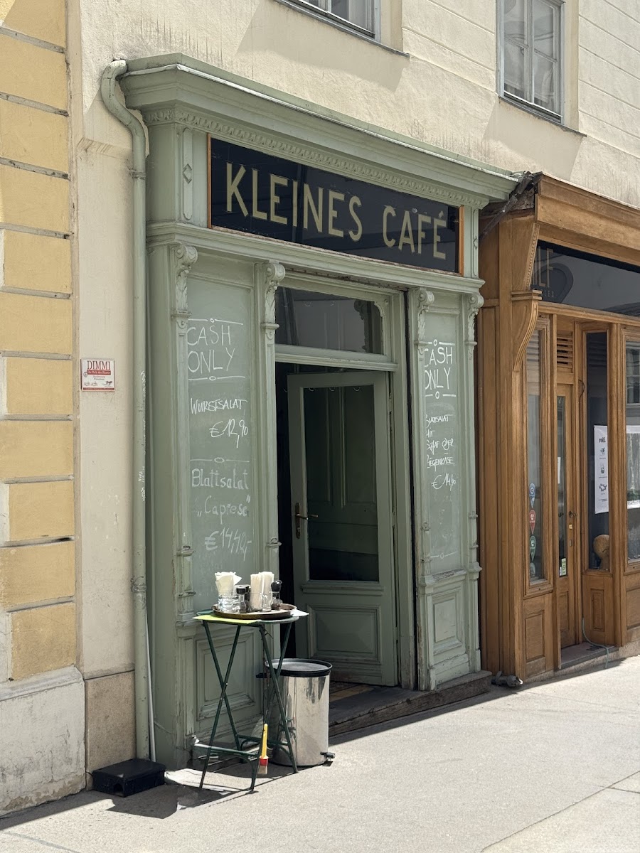Kleines Caf&eacute;, Vienna
