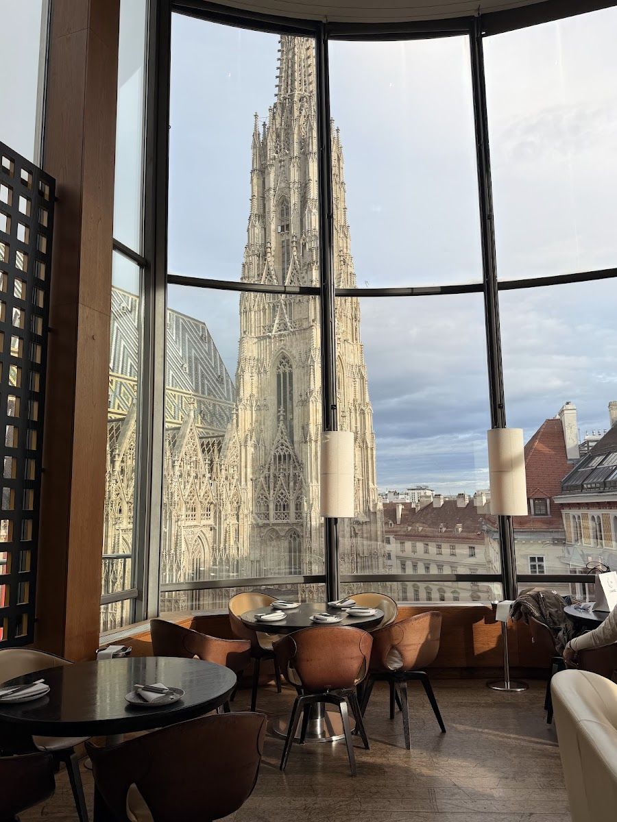 Onyx Bar at DO &amp; CO, Vienna