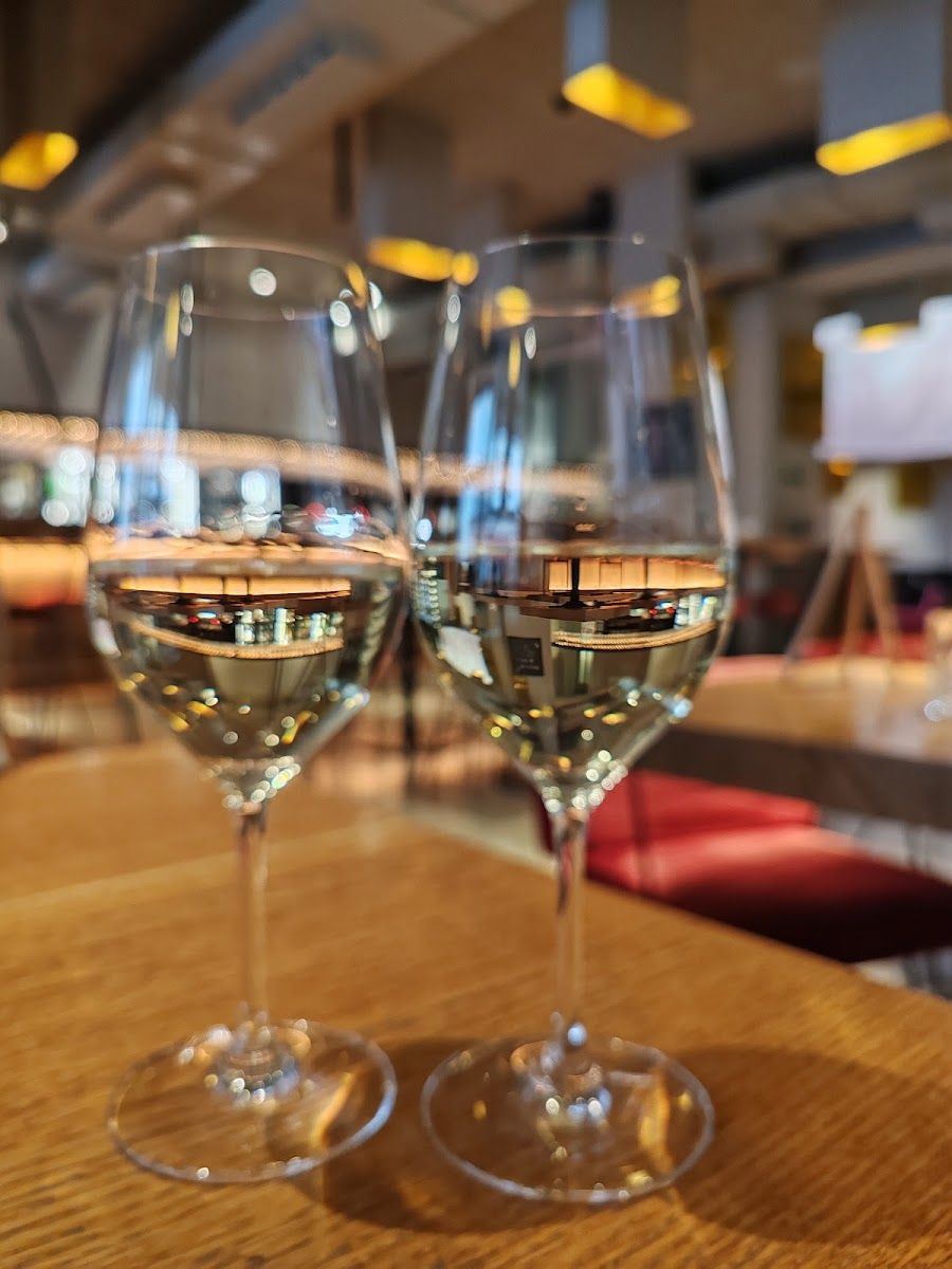 Wein &amp; Co Bar, Vienna