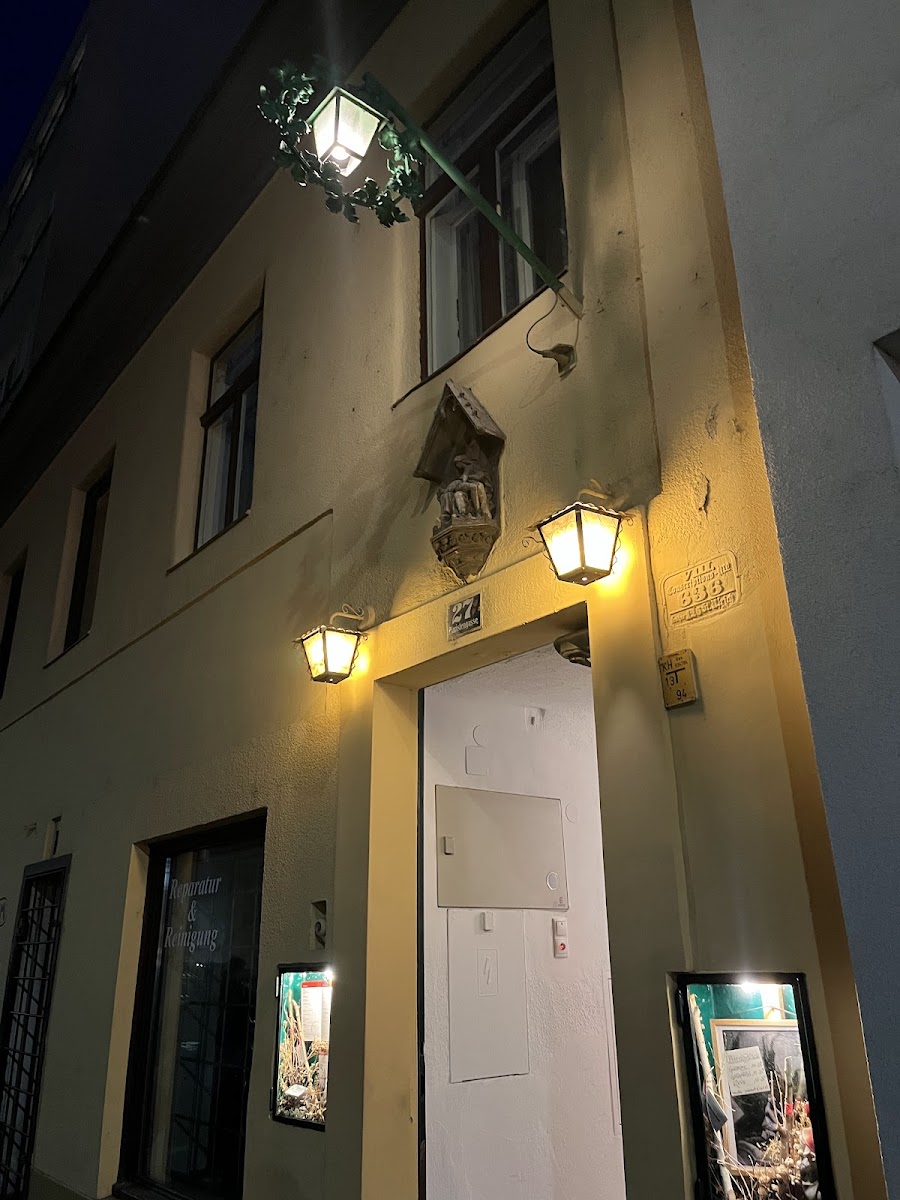 Weinstube Josefstadt, Vienna