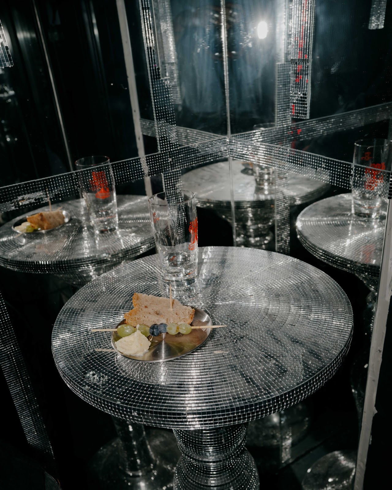 Weltraum, Vienna