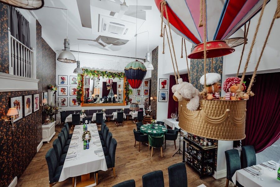 Akademia Bar, Warsaw