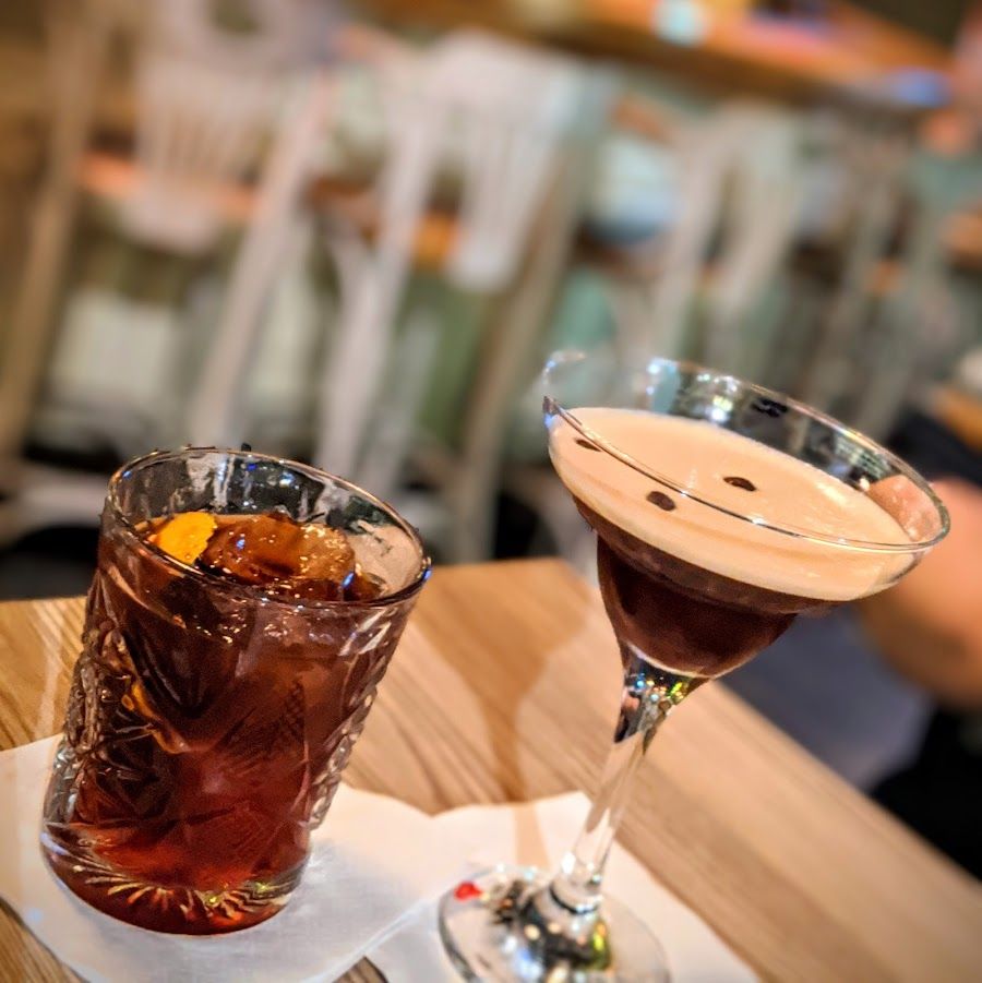 Cocktail Bar Max &amp; Dom Whisky, Warsaw