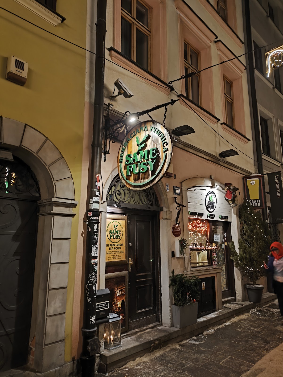 Same Krafty craft beer taproom in Warsaw Old Town