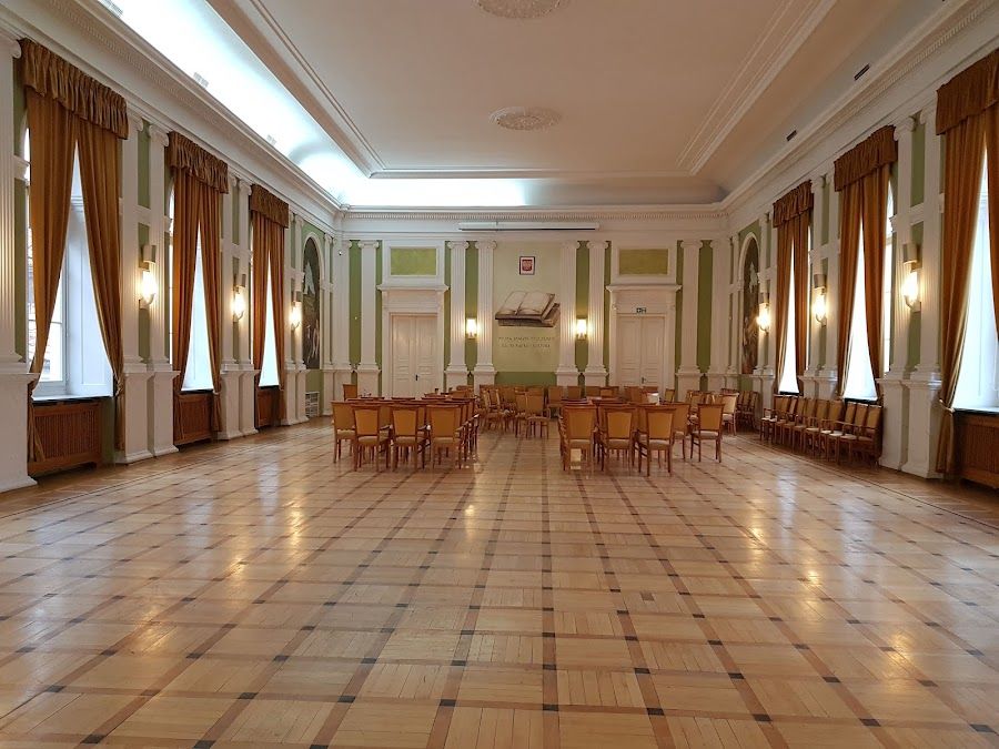 Stor, Warsaw
