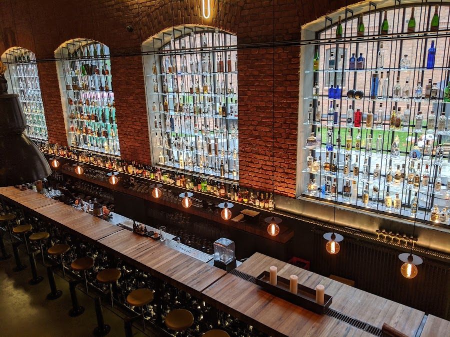 Zoni Restaurant Bar, Warsaw