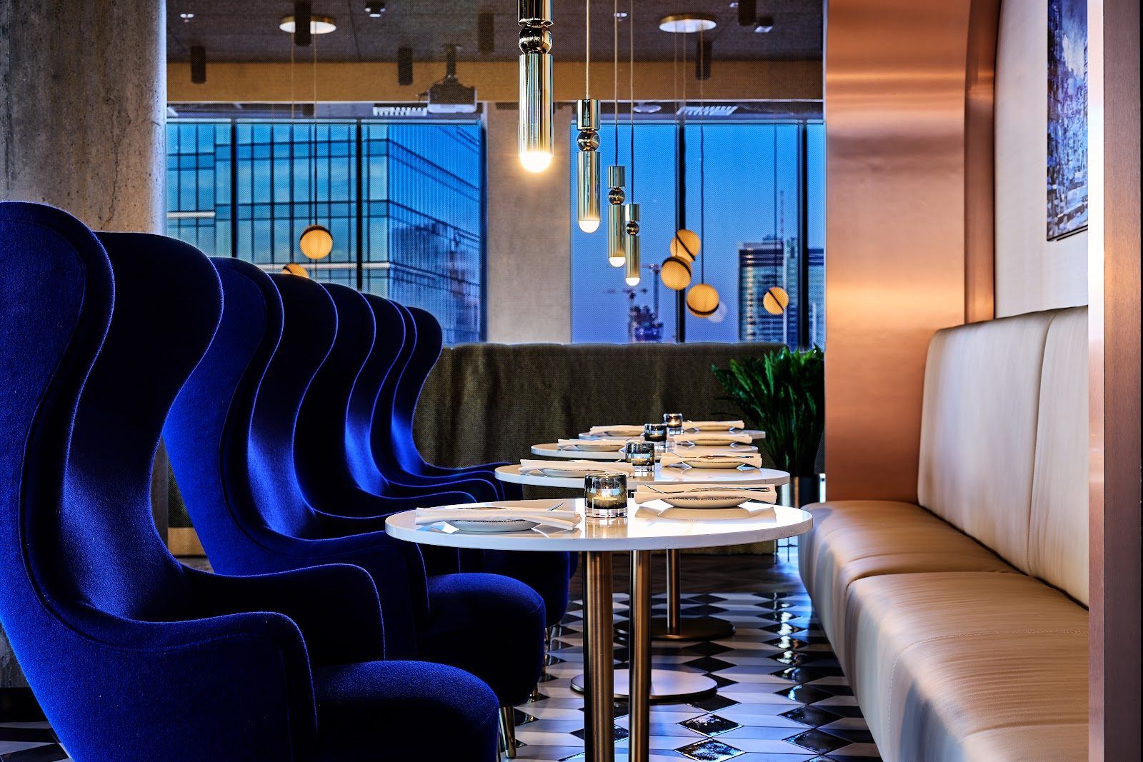 Zorza Rooftop Warsaw bar interior