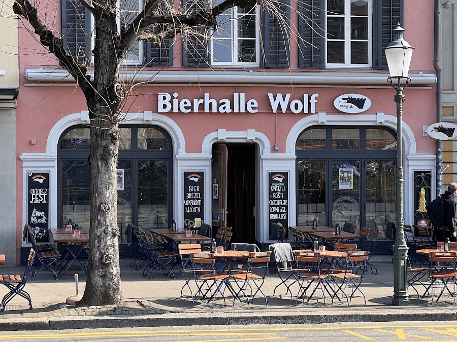 Bierhalle Wolf long benches and tables, Zurich