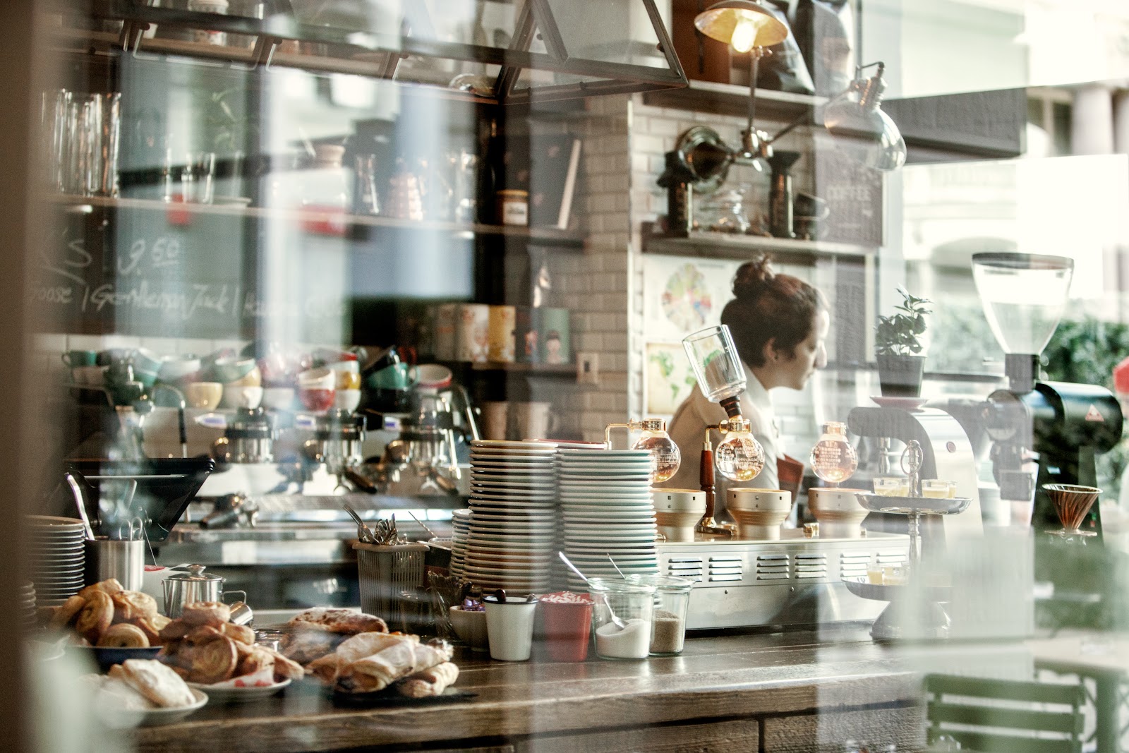 Milchbar café-bar interior near Paradeplatz, Kappelergasse Zürich