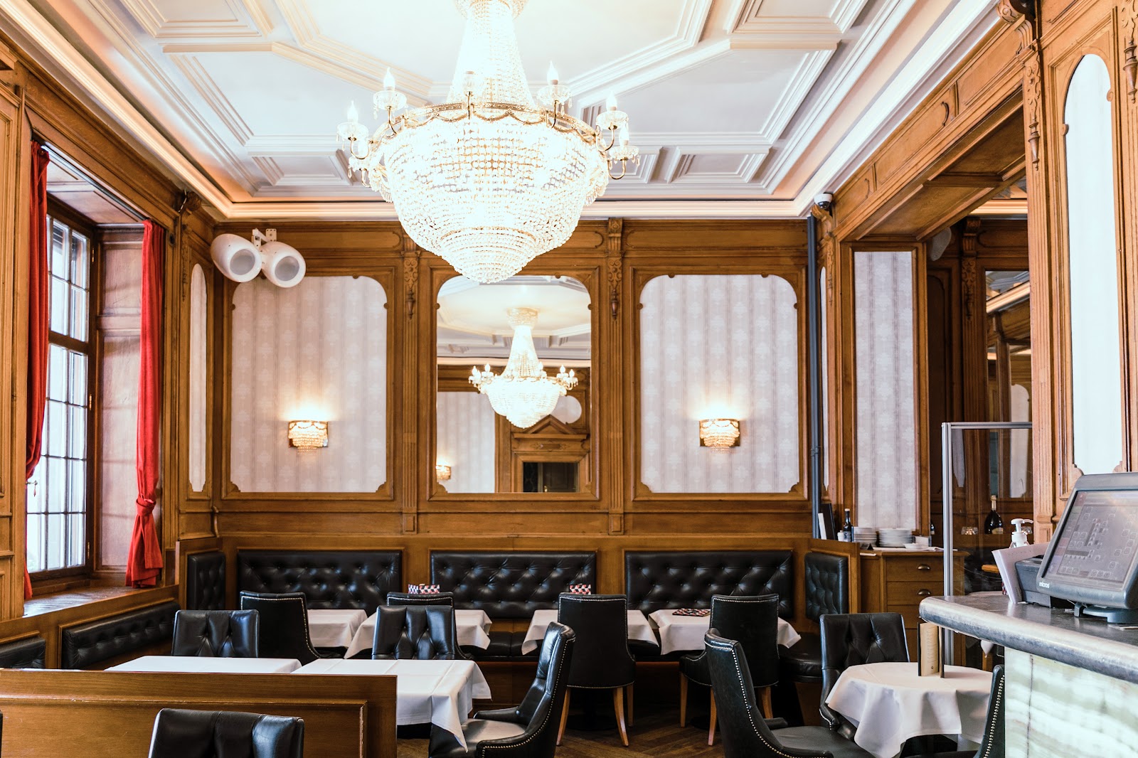 Old Fashion Bar antique-furnished cocktail bar near Paradeplatz, Zurich