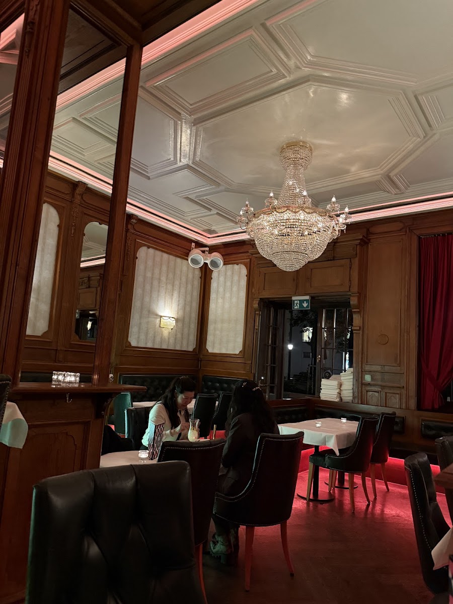 Tales Bar in Zurich