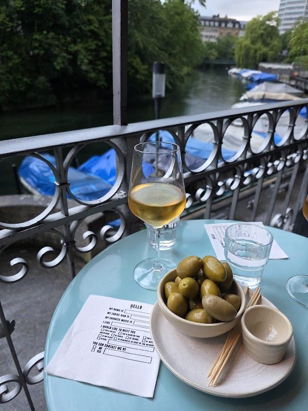 Jules Verne Panorama Bar