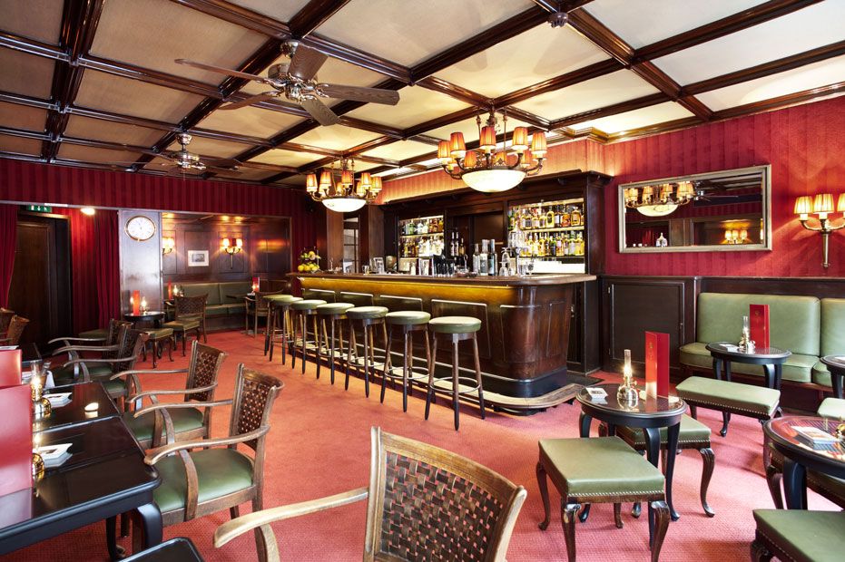 Glockenhof Stube Zürich bar interior